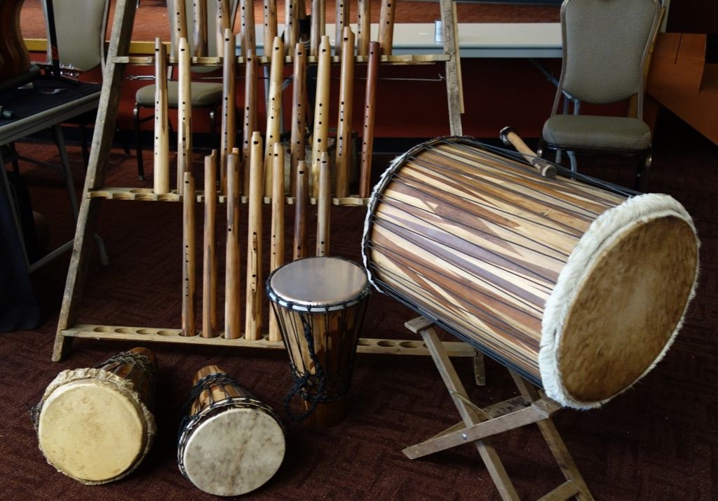 The 2016 Northwest Handmade Musical Instrument Show Bluefiddle's West